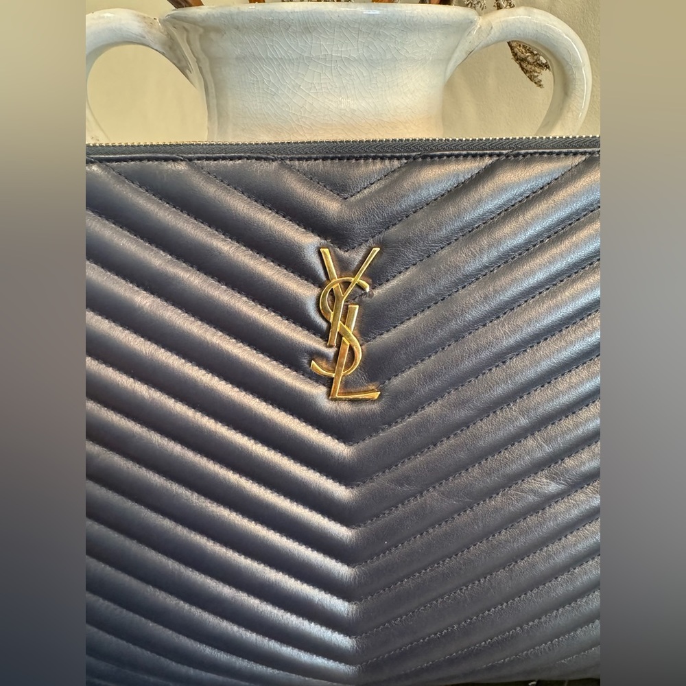 SOLD-YSL Matellasse Tablet Clutch Quilted Leather - Picture 3 of 12